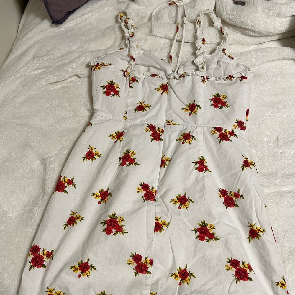 Dress - Picture 2 of 4